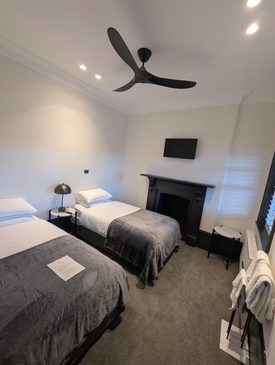 Queen room 3